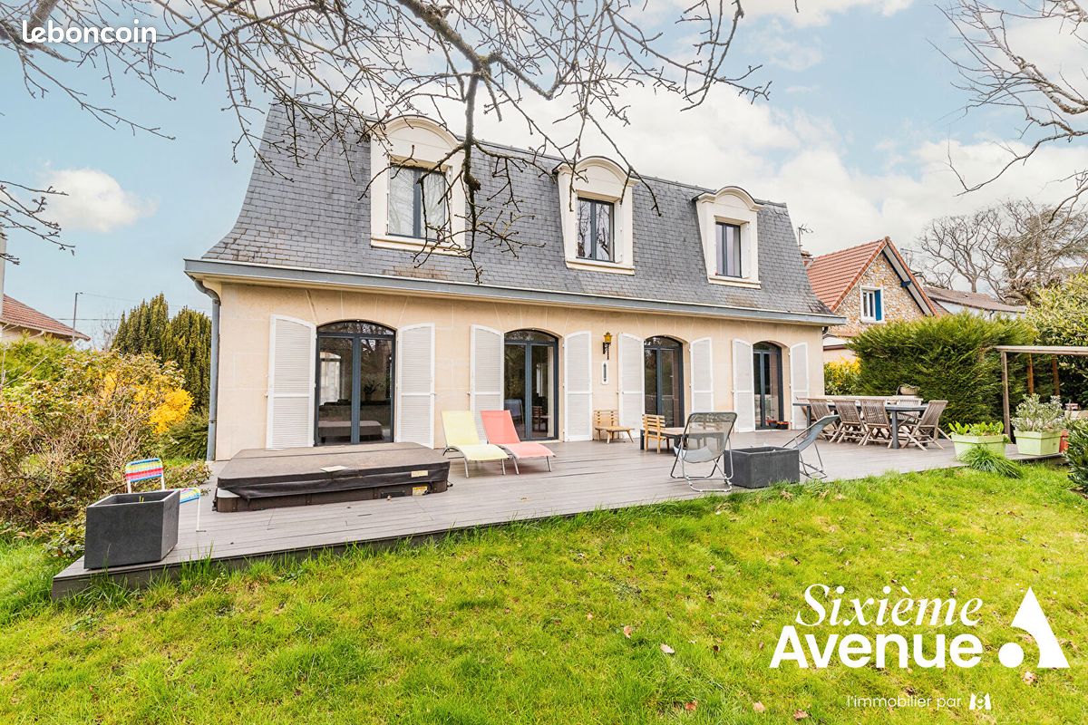 Maison 7 pièces 220 m² · à Sainte-Geneviève-des-Bois · 220 m² · 829 000 €
