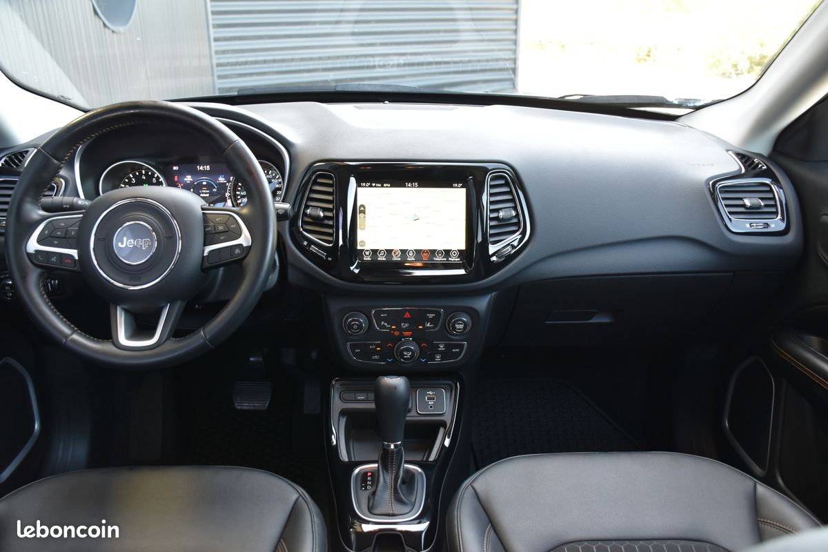 Jeep Compass Limited BVA • 15990 km • 1ère Main • Pack hiver • Camera (image 12)