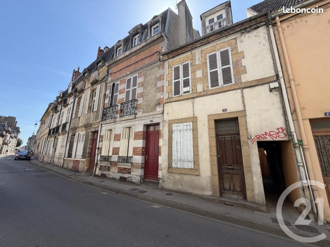 Immeuble 170 m² · à Moulins · 170 m² · 156 600 €