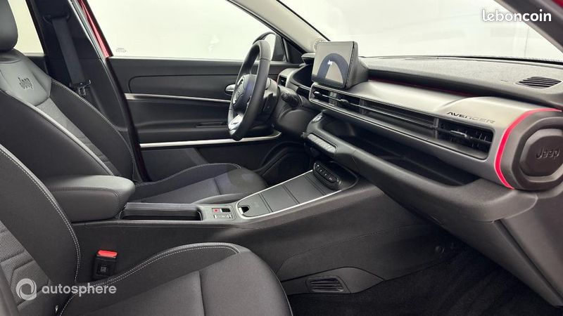 Jeep Avenger 1.2 Turbo T3 100ch MHEV Summit BVR6 eHybrid (image 15)