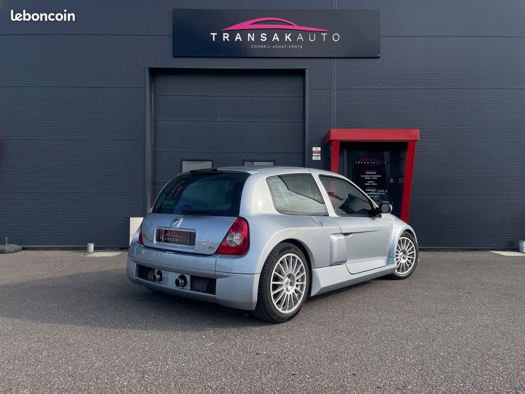 RENAULT CLIO 3.0 V6 Sport (image 5)