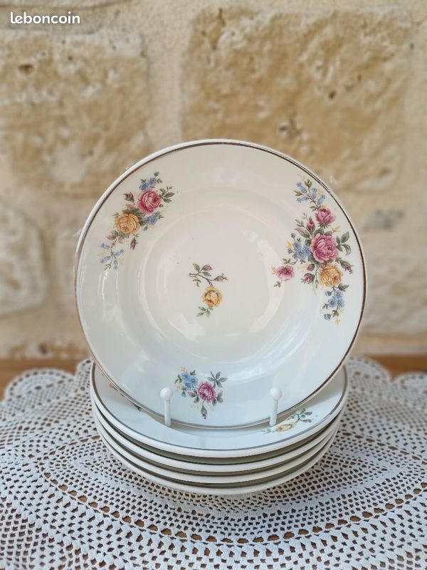 6 assiettes semi creuses porcelaine de Limoges roses (image 3)