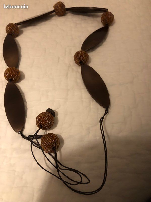 Collier fantaisie (image 1)