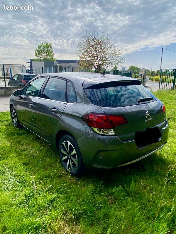 Citroën C4 1.2 PureTech 130 ch – Automatique EAT6 – 2018 – 110 000 km (image 2)