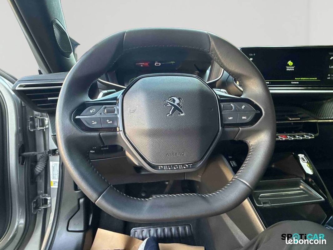 PEUGEOT 2008 PureTech 130 S&S EAT8 Allure (image 11)
