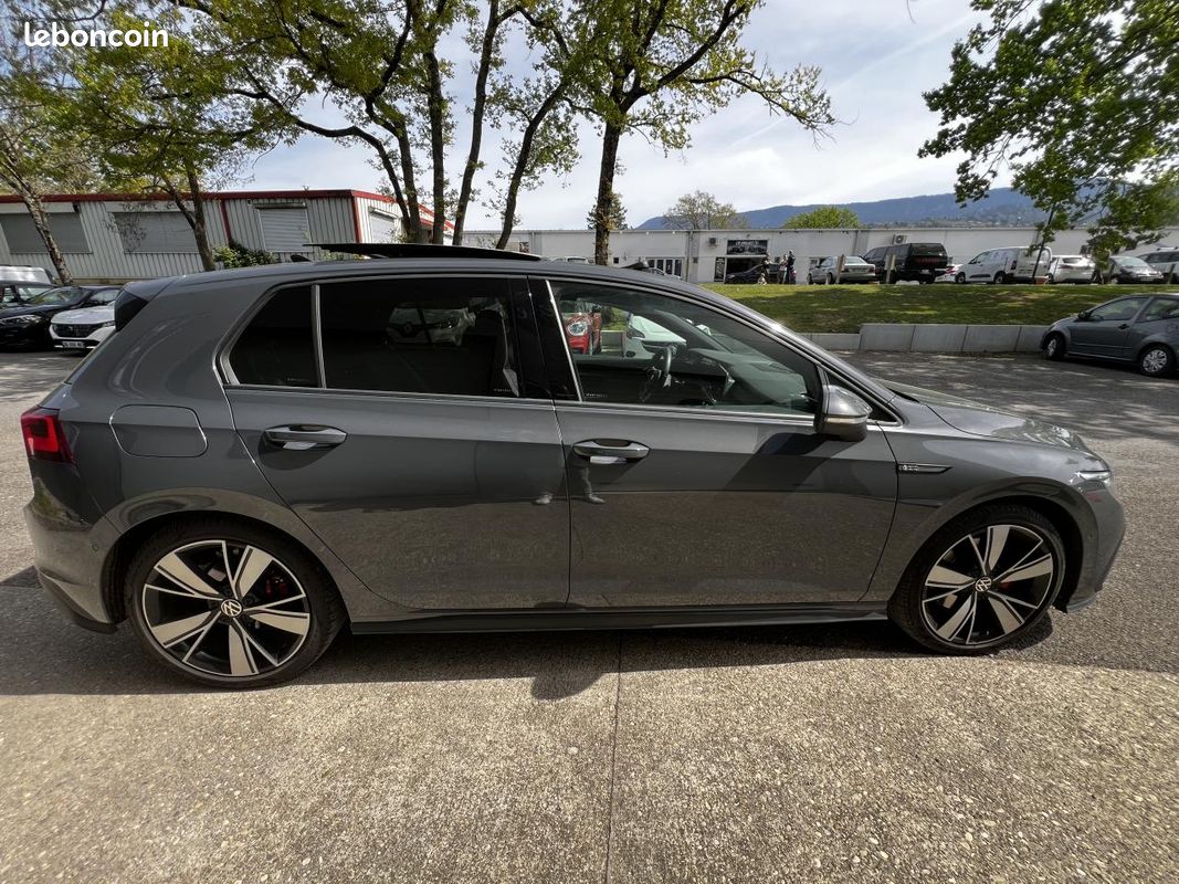 VOLKSWAGEN GOLF 2.0 TDI 200 SCR GTD DSG BVA- TOIT OUVRANT PANORAMIQUE / SUIVI 100% VW / GARANTIE 12 mois (image 18)