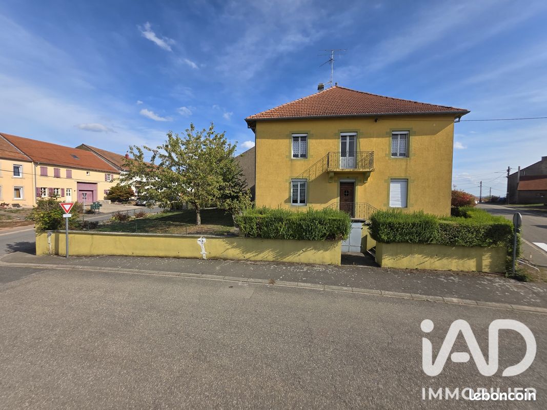 Maison 8 pièces 207 m² · à Vittersbourg · 207 m² · 119 000 €