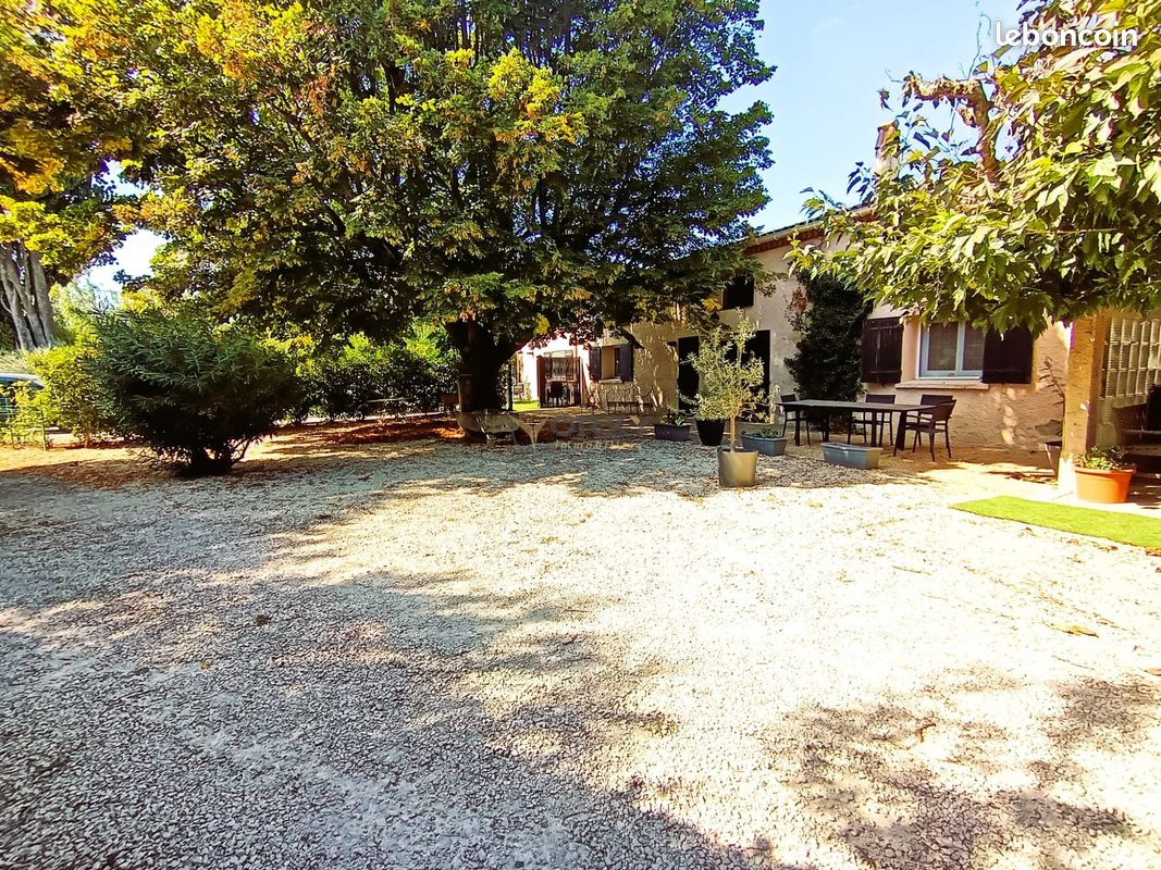 Maison 7 pièces 194 m² · à Noves · 194 m² · 589 000 €