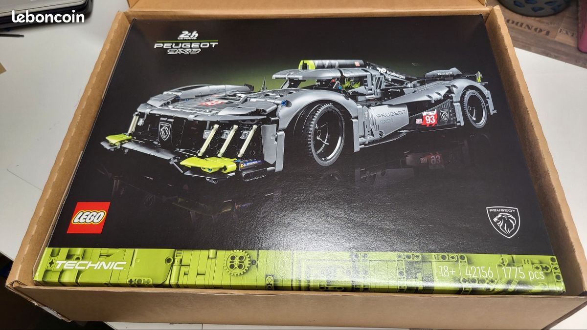 Lego technic 42156 PEUGEOT 9X8 24H Le Mans Hybrid Hypercar (image 1)