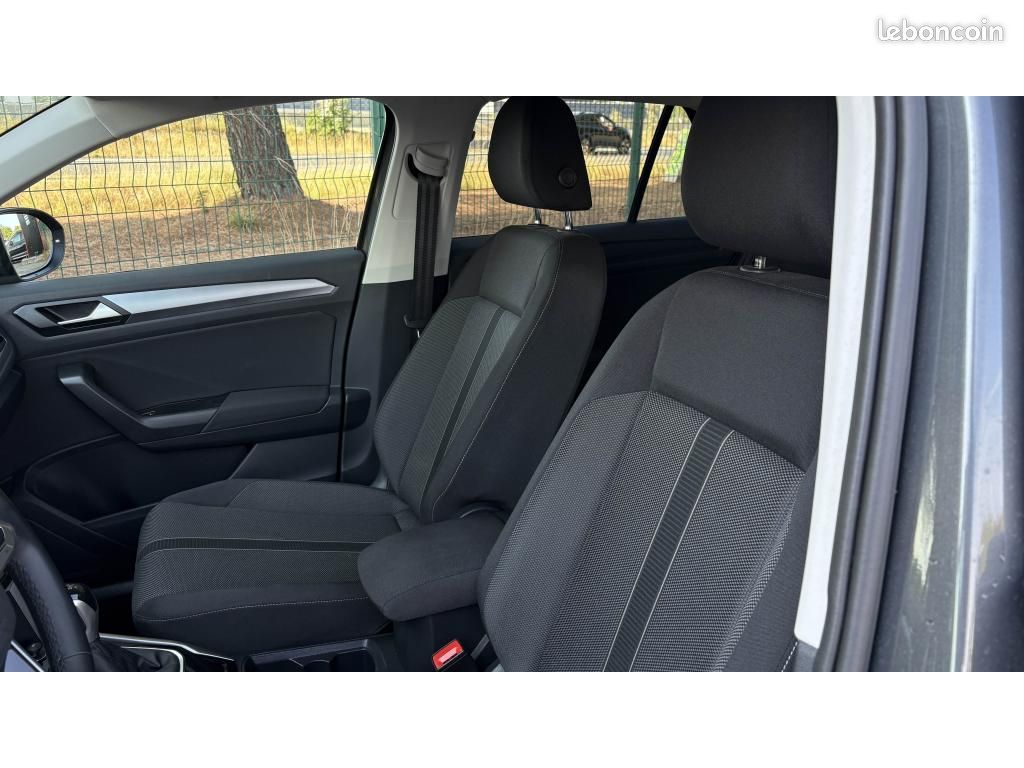 VOLKSWAGEN T-ROC 1.5 TSI 150 DSG7 Life Plus (image 19)
