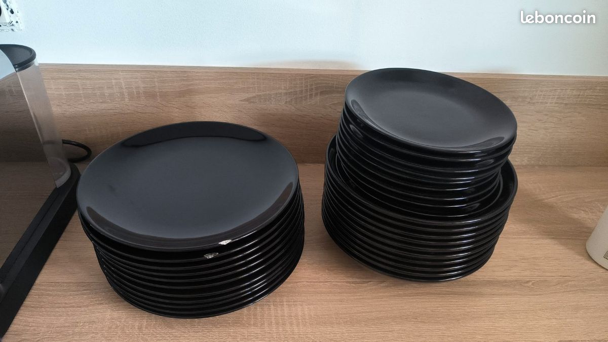 Lot vaisselle IKEA noir (image 7)