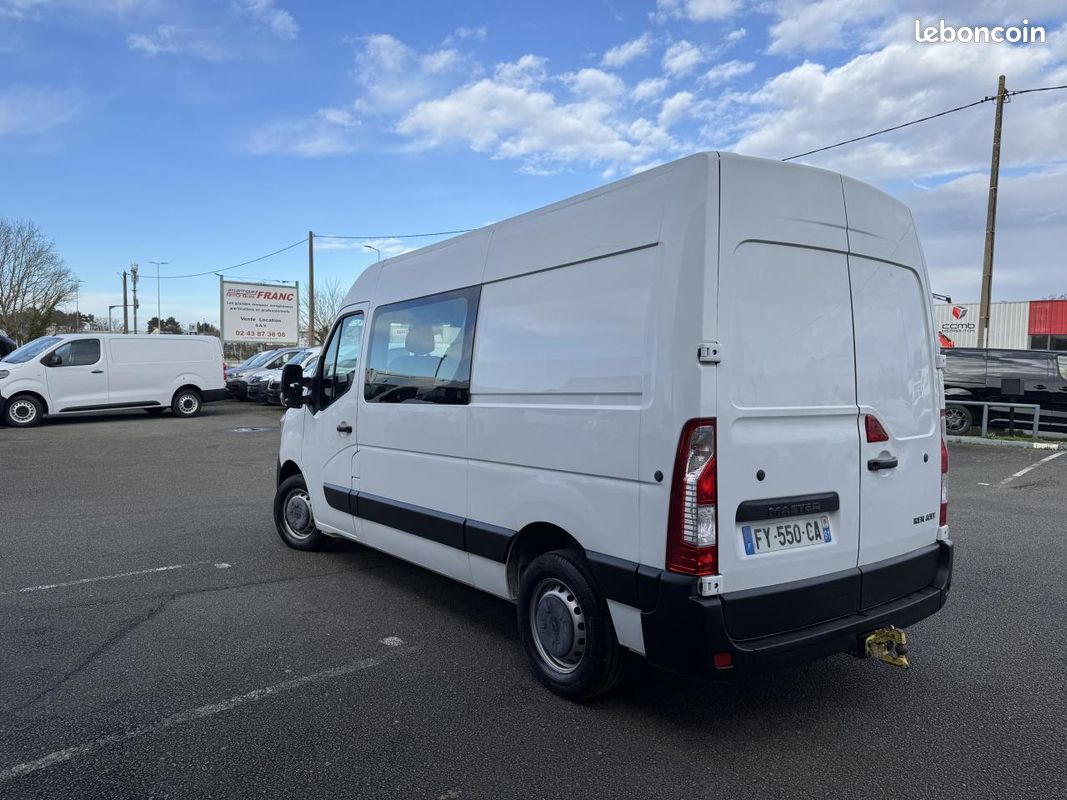 Renault master 3t3 l2h2 2.3 dci 135ch confort cabine approfondie 7 places (image 8)