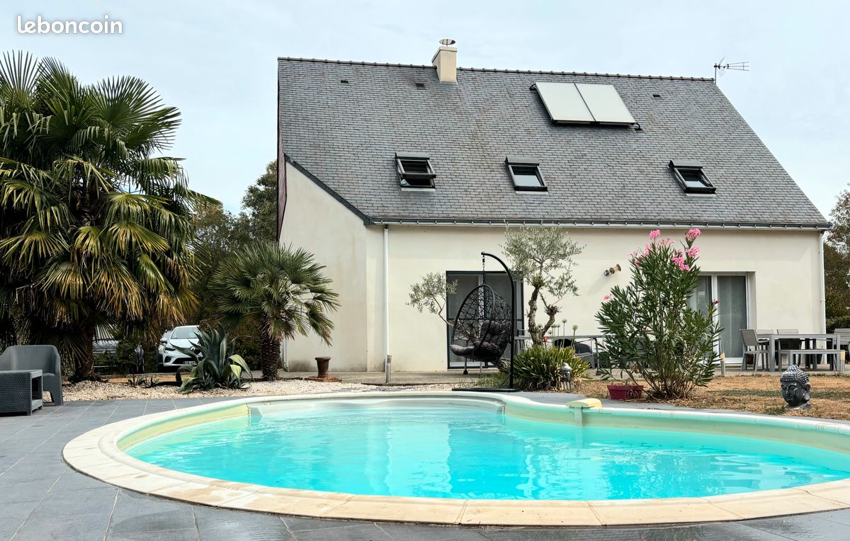Maison 8 pièces 169 m² · à Besné · 169 m² · 420 000 €