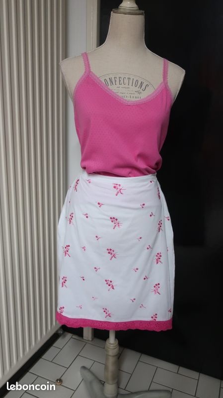 Jupe blanche Vintage avec Broderies et Dentelle rose (image 2)