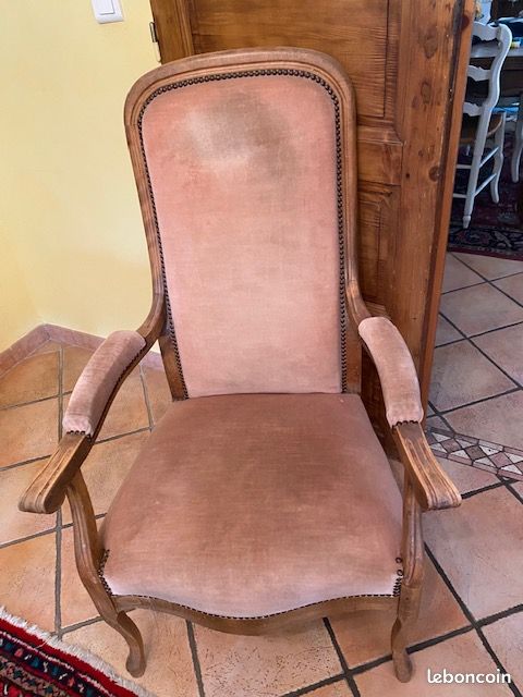 Fauteuils et table de salon (image 1)