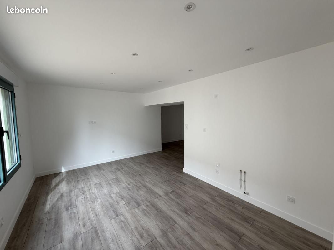 Appartement 1 pièce 37 m² · à Saint-Paul-de-Varax · 37 m² · 120 000 €