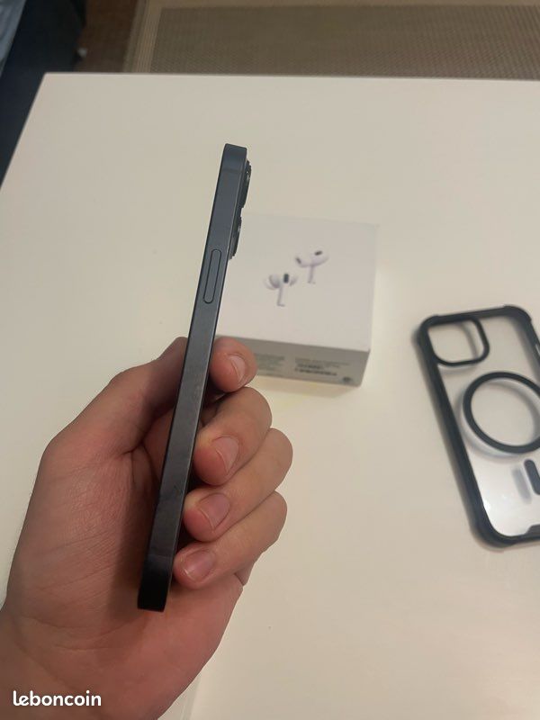 IPhone 13 (image 4)