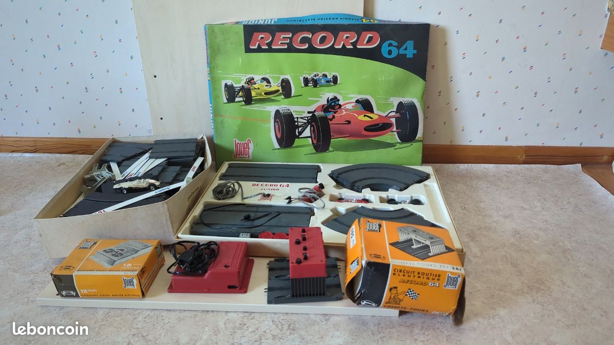 Circuit jouef record 64 neuf en boite + transfo jouef - Collection