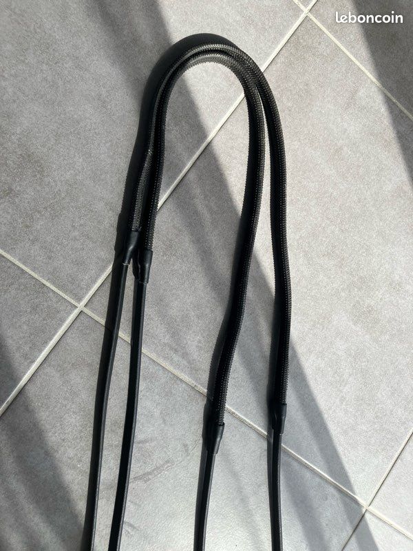 Rênes noires (image 3)