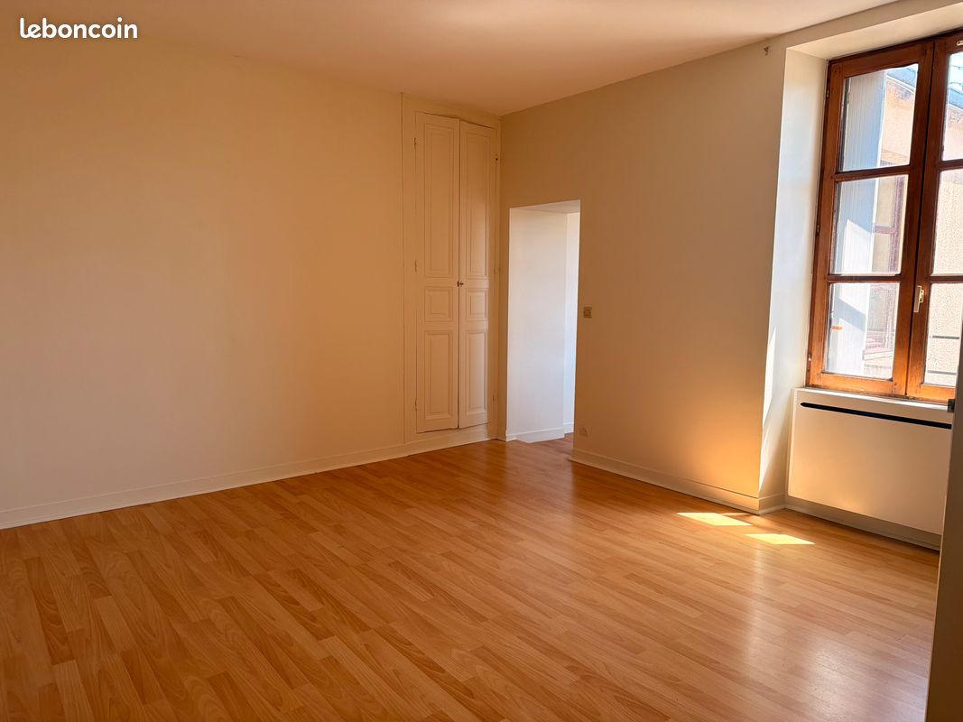 Appartement 2 pièces 45 m² · à Châteauroux · 45 m² · 465 €