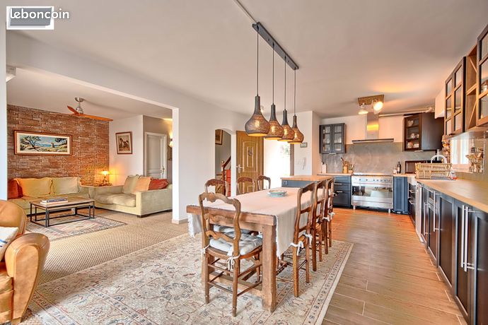 Maison 8 pièces 200 m²