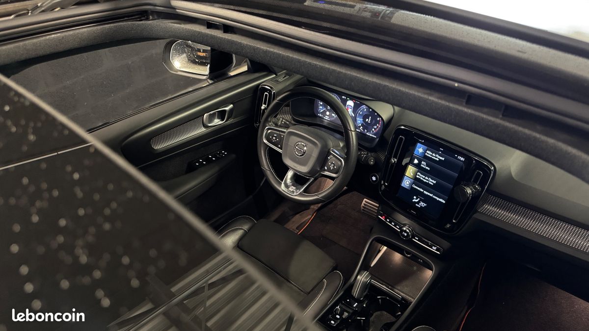 VOLVO XC40 1.5 T3 165ch R-DESIGN 2WD GEARTRONIC - TO PANO - CAMERA (image 29)
