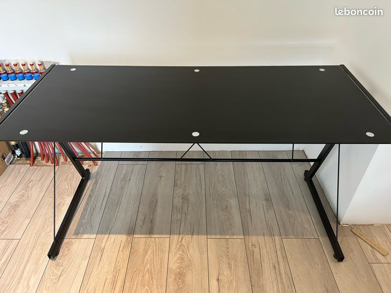 Bureau en verre (image 1)