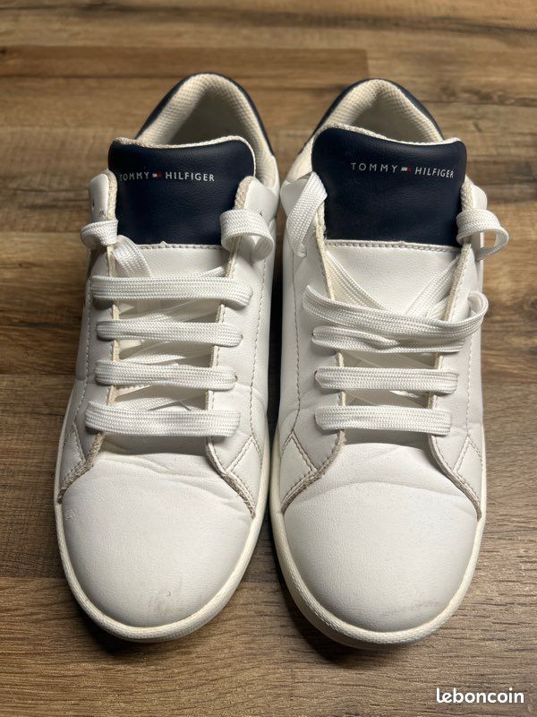 Baskets Tommy Hilfiger taille 39 Chaussures