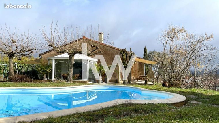 Maison 6 pièces 214 m²