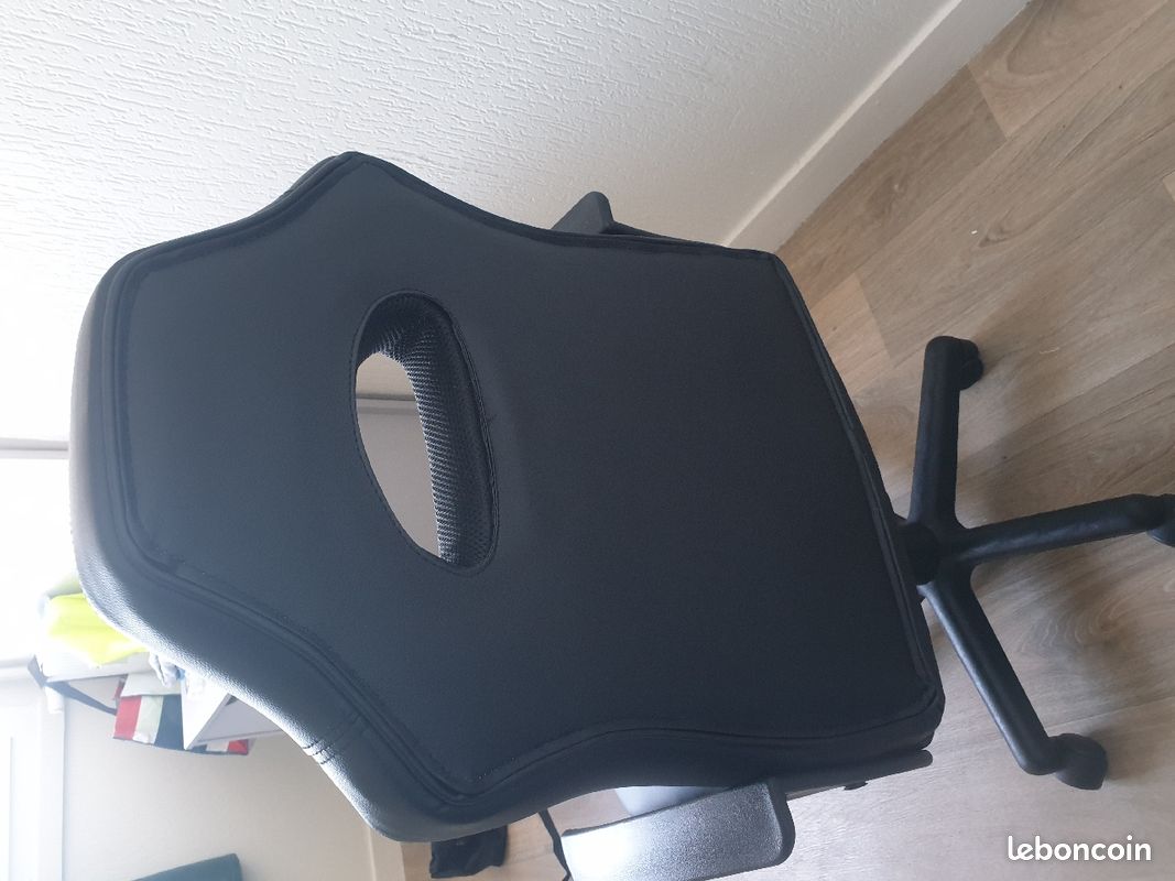 Chaise gamer rouge pour enfant (image 2)