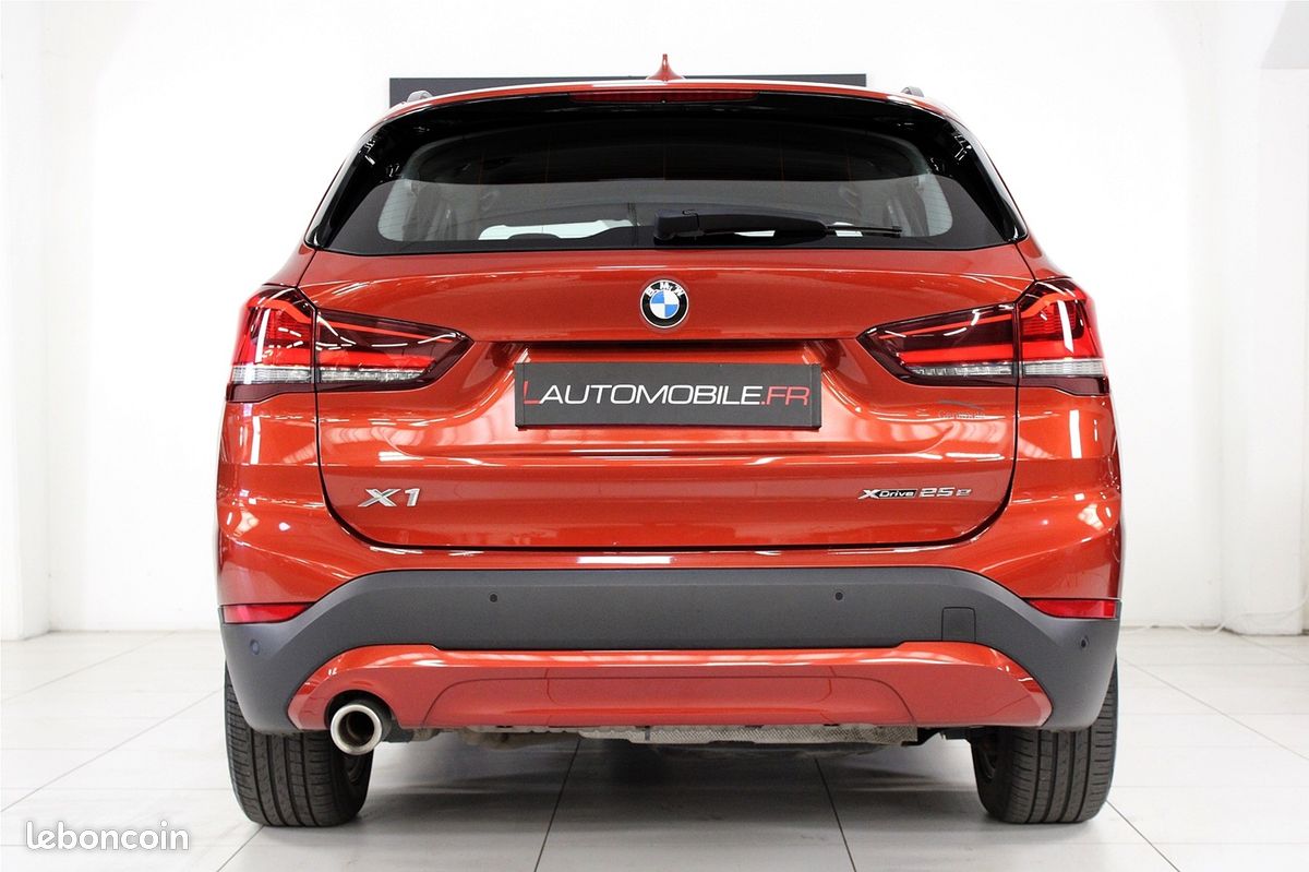 Bmw X1 (F48) XDRIVE25EA 220CH BUSINESS DESIGN (image 9)