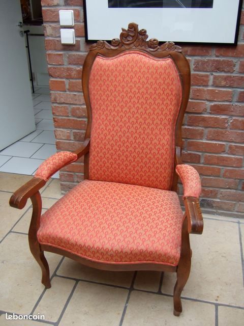 Fauteuil VOLTAIRE restauré à neuf par tapissier (image 6)