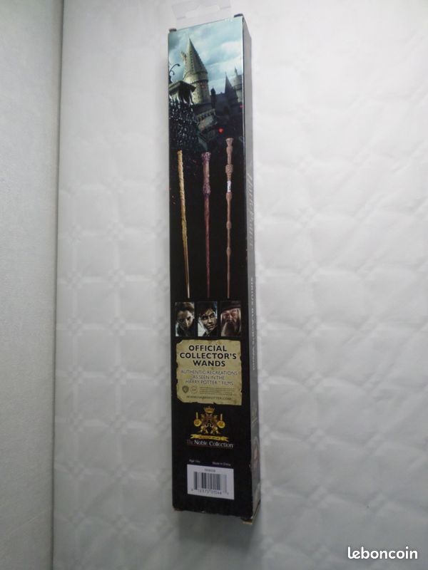 Harry Potter - Baguette Magique Sirius Black - 39 cm - 14 Ans et Plus - 1 Baguette, boîte à fenêtre - La Noble Collection Harry Potter - Baguette Magique Sirius Black - 39 cm - 14 Ans et Plus - 1 Baguette, boîte à fenêtre - La Noble Collection