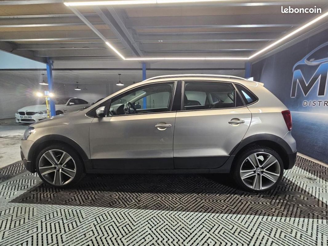 VOLKSWAGEN POLO 1.2 70 Cross BVM (image 2)