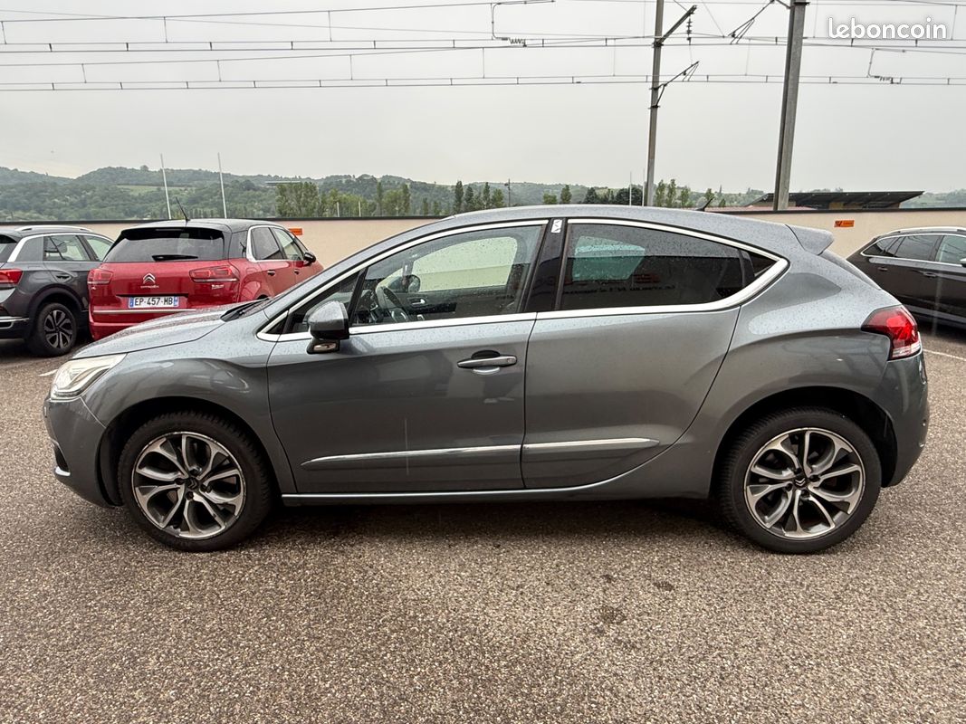 DS DS 4 1.6 THP 200ch SPORT CHIC / SIEGES MASSANT ET CHAUFFANT/INTERIEUR CUIR (image 11)