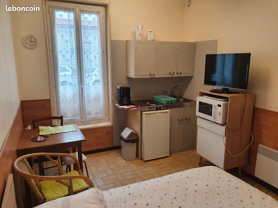 Appartement 1 pièce 16 m² · à Rochefort · 16 m² · 370 €