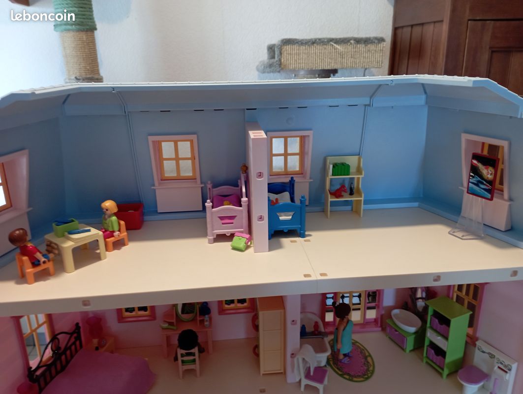 Playmobil Dollhouse 5303 mit viel Zubehör (Gebraucht) in Zürich für CHF