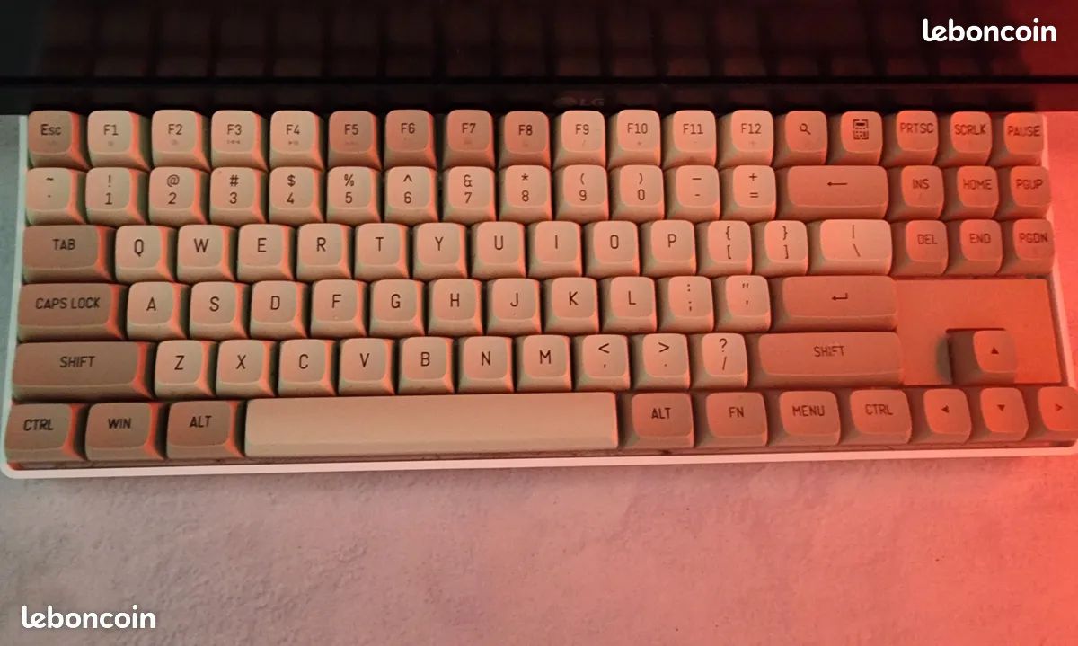 Aigo A87 - Clavier mécanique gaming 2.4G / USB-C - Switches Yellow (image 1)
