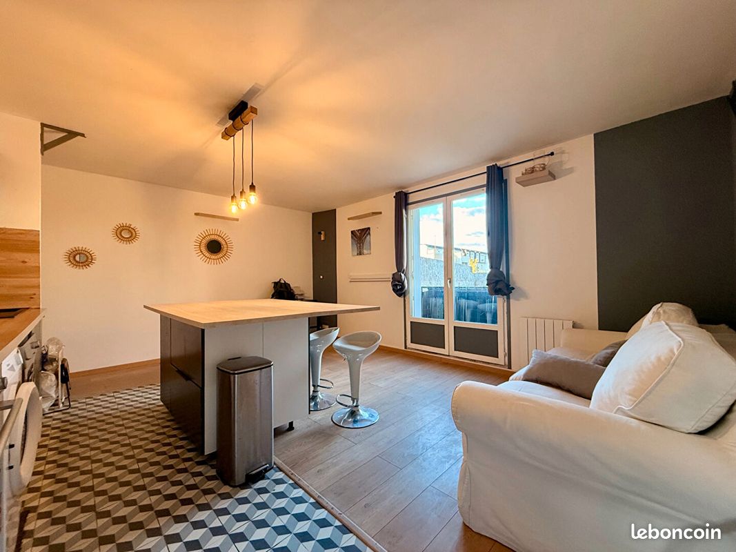Appartement 3 pièces 51 m² · à Brie-Comte-Robert · 51 m² · 1 050 €/mois