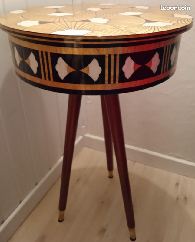 Table / guéridon (image 1)