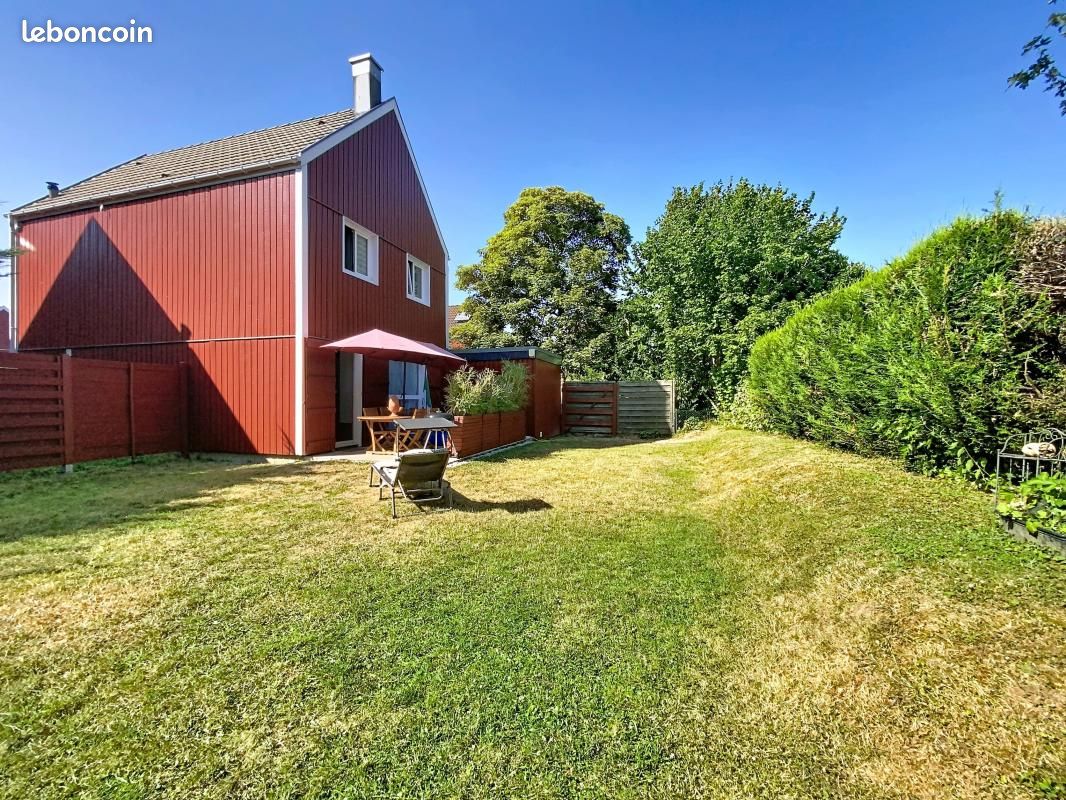 Maison 4 pièces 94 m² · à Voisins-le-Bretonneux · 94 m² · 483 000 €