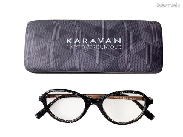 Lunettes femme noire forme cat eyes Accessoires Bagagerie