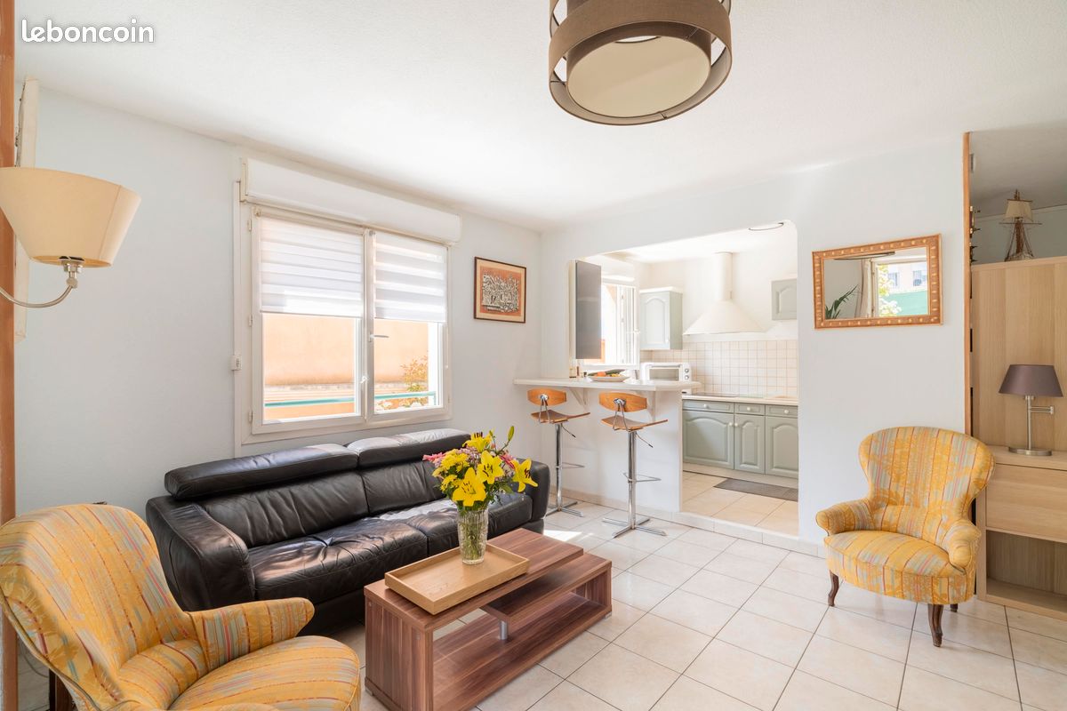 VENTE DIRECTE PROPRIÉTAIRE – 13010 LES TROIS PONTS – T4 LUMINEUX – TERRASSE 12 m² – PARKING PRIVATIF (image 5)