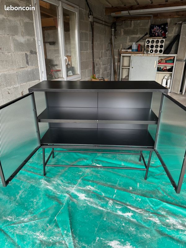 Buffet avec verrière (image 2)