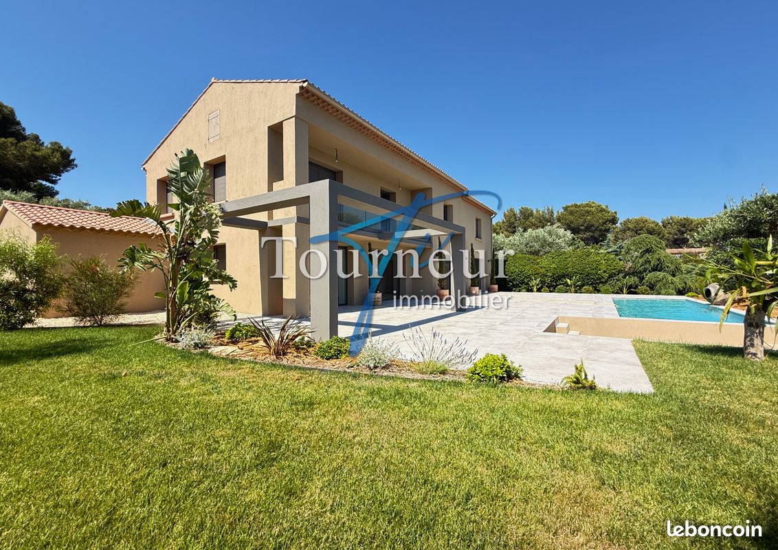 Maison 6 pièces 239 m² · à La Cadière-d'Azur · 239 m² · 1 990 000 €
