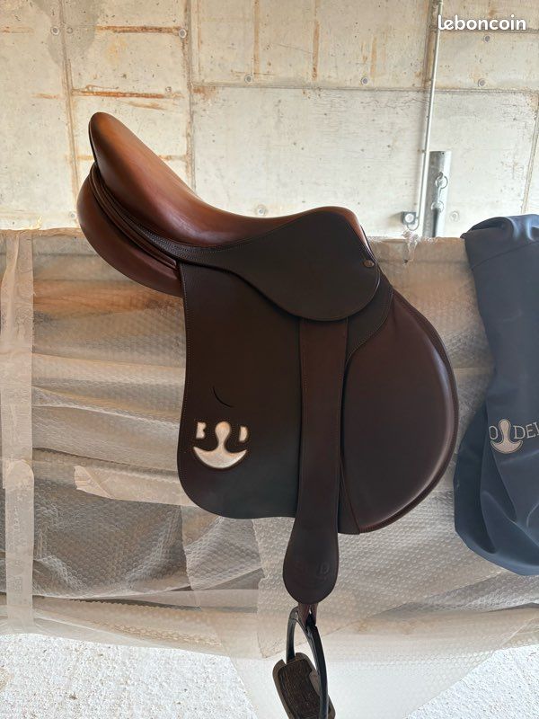 Selle à vendre (image 1)
