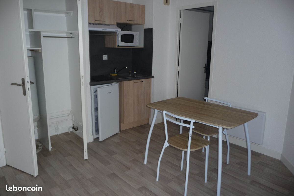 Appartement 1 pièce 20 m² · à Aurillac · 20 m² · 315 €