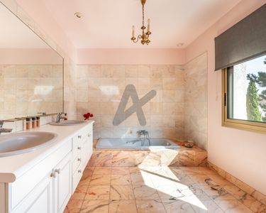 Maison 1 120 000 € - 230 m²