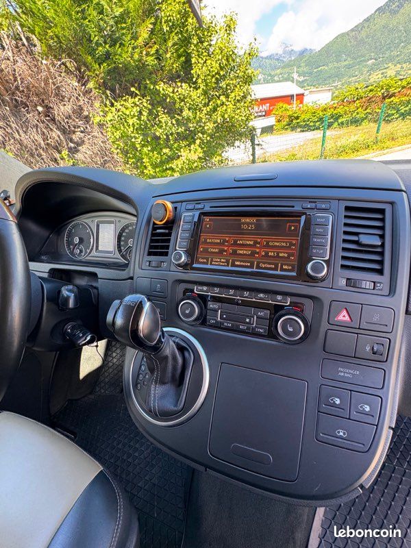 Volkswagen T5.1 Multivan Business 2.0 BiTDI 180ch DSG7 (image 10)