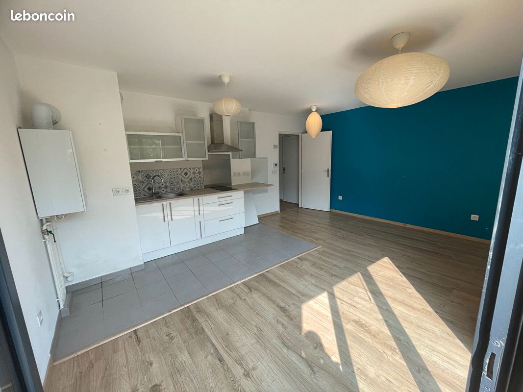 Appartement 1 pièce 30 m² · à Persan · 30 m² · 550 €/mois